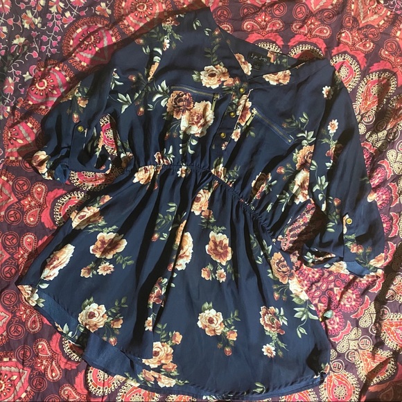 2/20 J for Justify Floral Blouse Zippers Buttons Elastic Waist 3/4 Sleeve Top - Picture 5 of 12